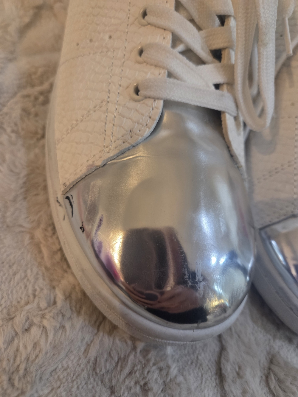 chatties White & Silver Lace-Up Sneakers with Silver Metallic Toe Woman Size 11 - Picture 2 of 10